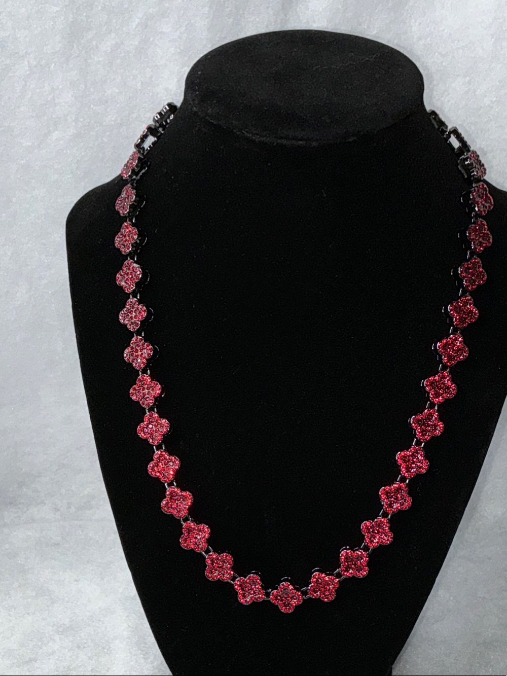 Sparkling Red Clover-Link Necklace 20”- unisex. Stainless Steel CZ